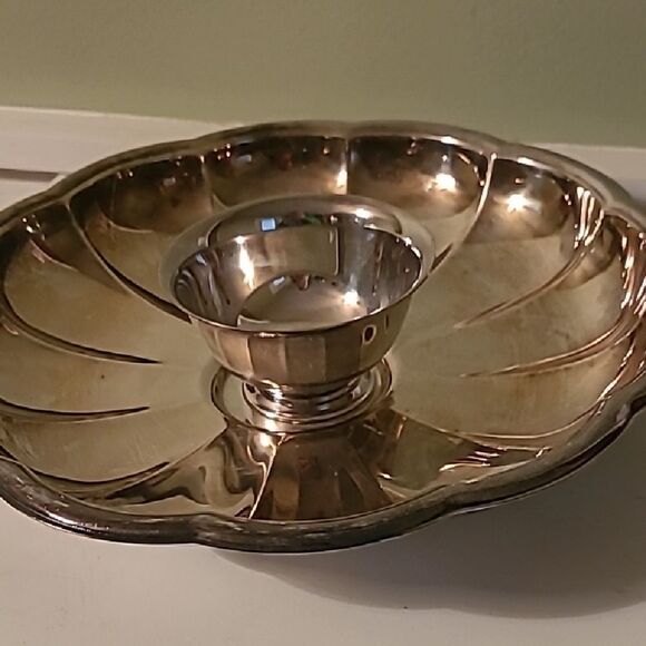 Elegant Silver Plated Serving Platter - Picture 1 of 5